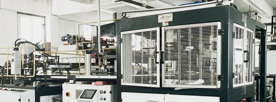 We will assist you in improving your brand while creating the most reliable and sustainable packaging item. 02