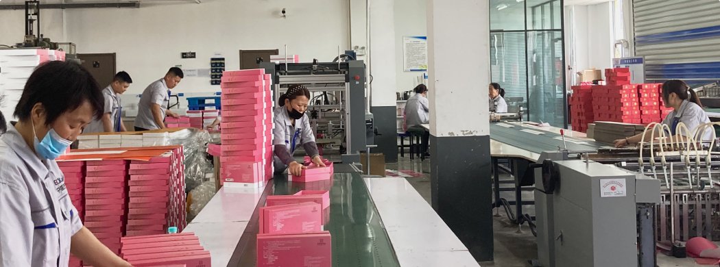 We will assist you in improving your brand while creating the most reliable and sustainable packaging item. 01